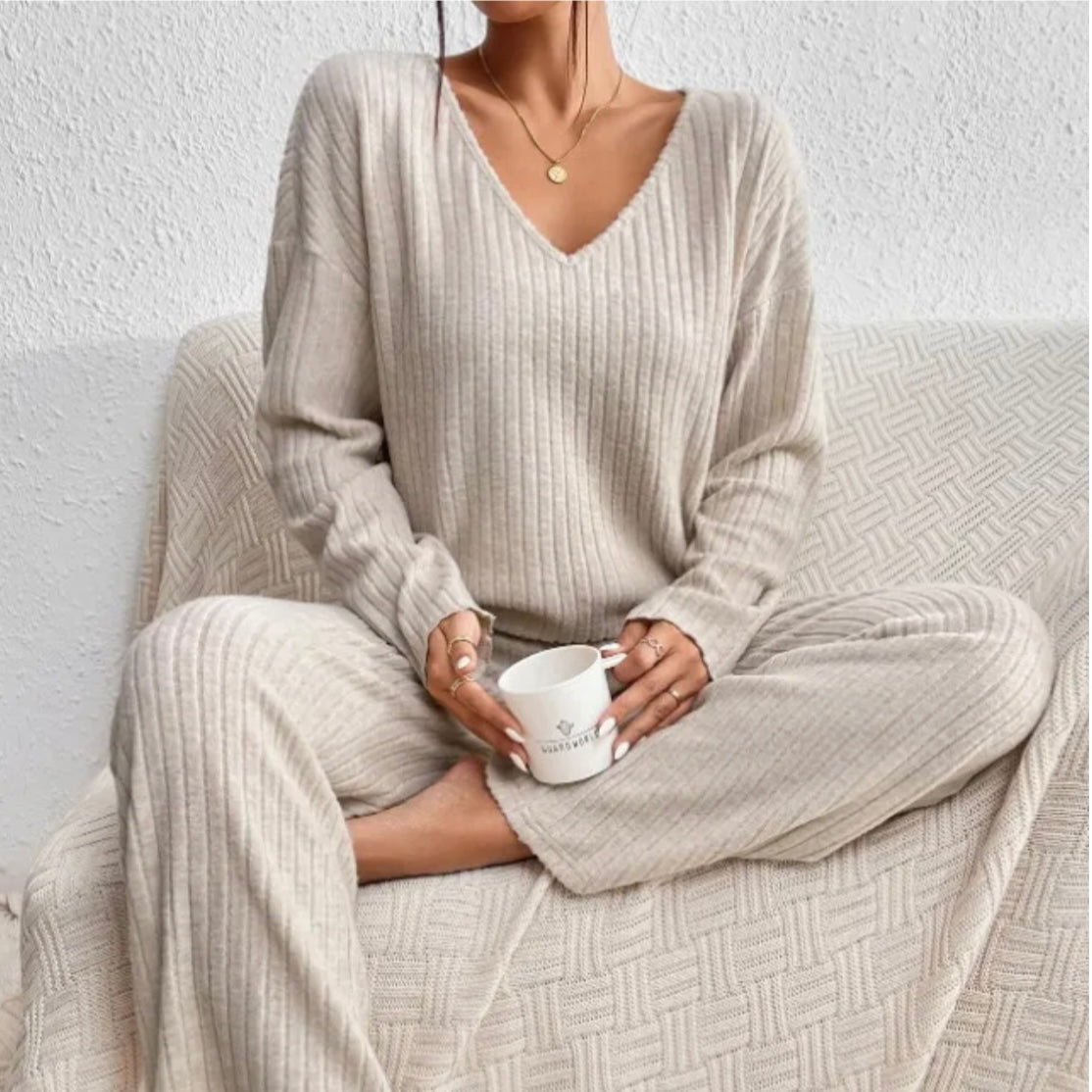 Modeee™ | Luxuriöses zweiteiliges Strickset