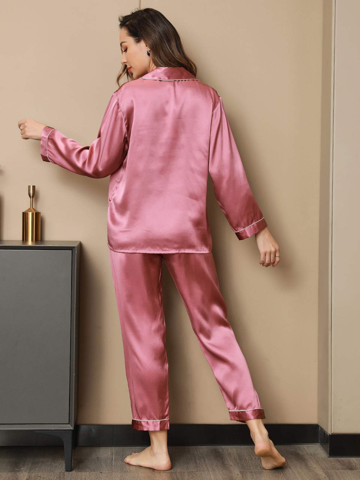 Classic Grace Seiden-Pyjama-Set